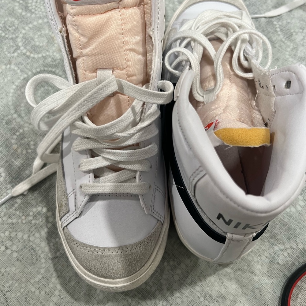 Nike High-Top Sneakers in White and Light Pink